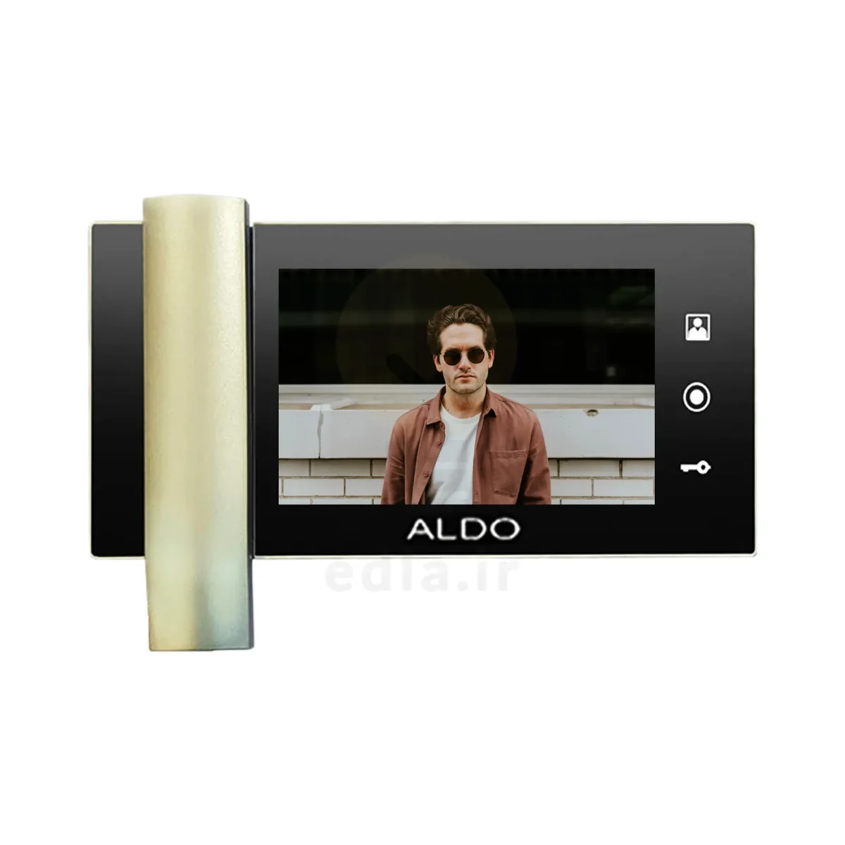 مانیتور 728M که دارای یک صفحه نمایش 7اینچی است و در کنار آن دکمه های لمسی و هندست گوشی قرار دارد